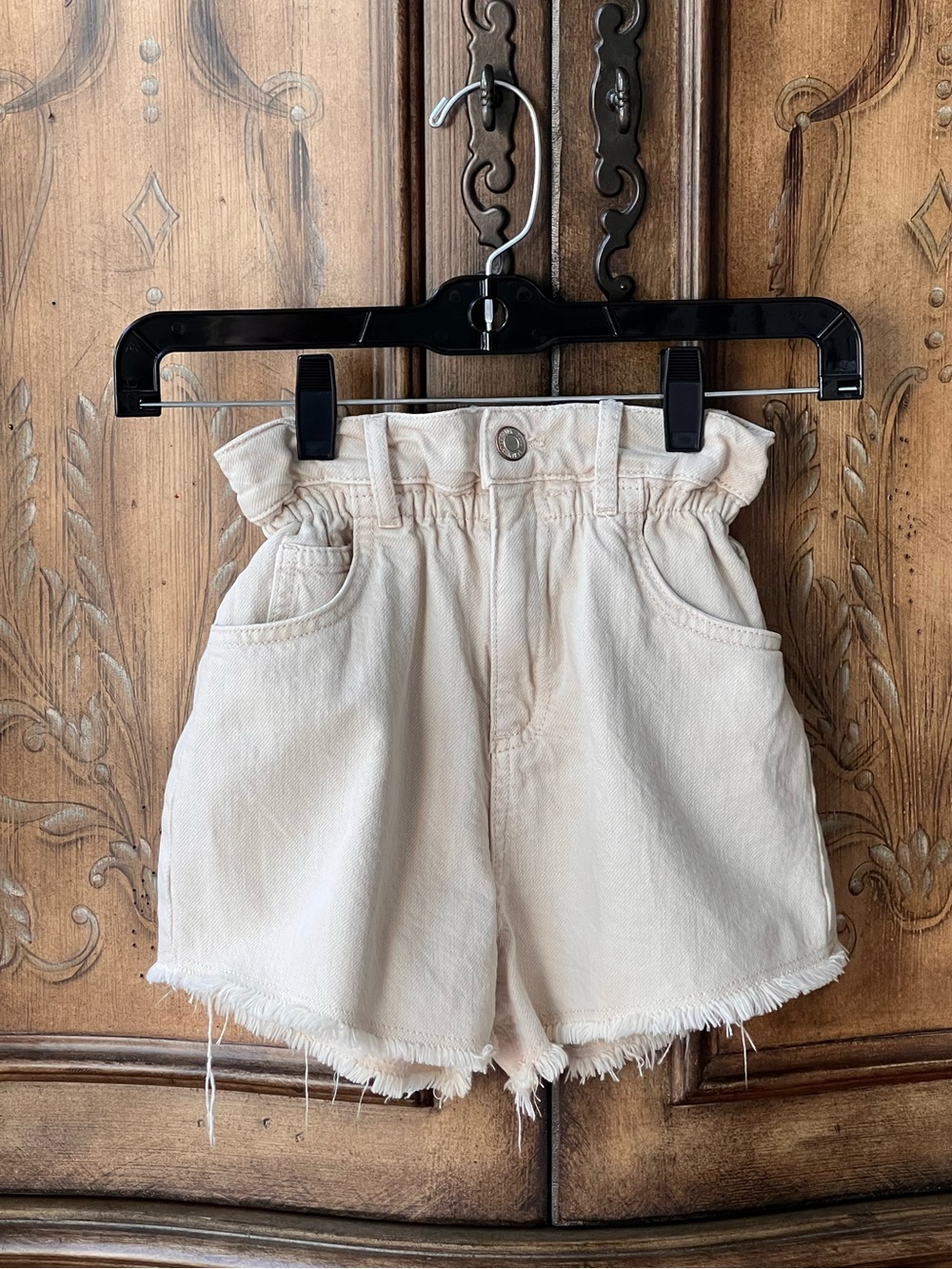NWOT ZARA girls Khaki Beige Paperbag High-Waist Denim Shorts Raw Hem Size 10